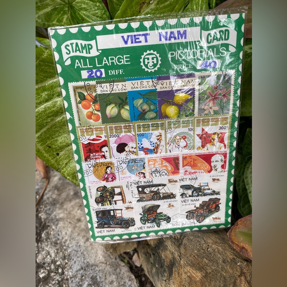 VINTAGE VIETNAM STAMP CARD FROM 1984.